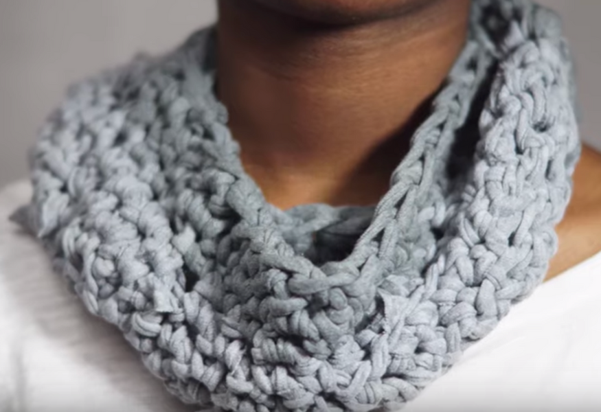 DIY Finger Crochet Snood Scarf